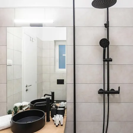 Lux Nest I Urban Inn