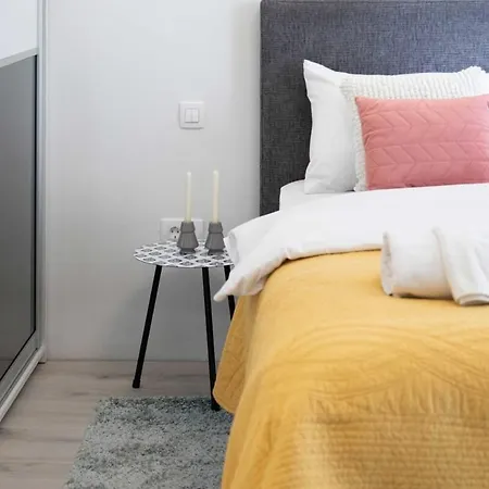 Lux Nest I Urban Inn